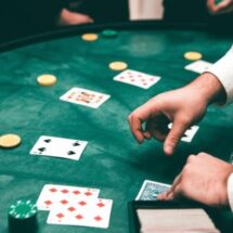 Why Do Many Players Prefer Playing casinos Online?