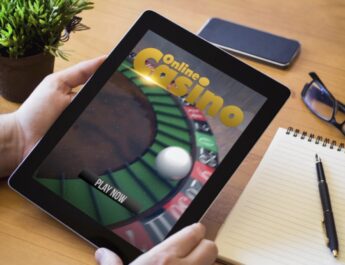 The Benefits Of Participating In Slots Games Via The Internet